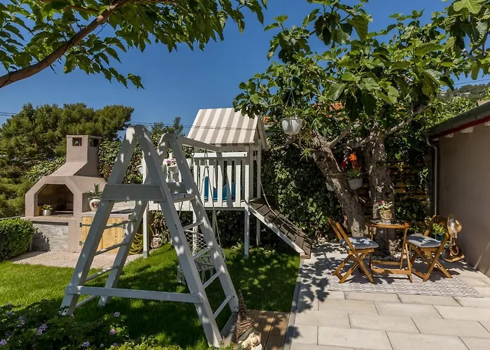 Villa Katess With Heated Pool