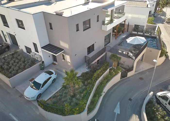 Luxury Villa Natali With Pool, Terrace And Sea View